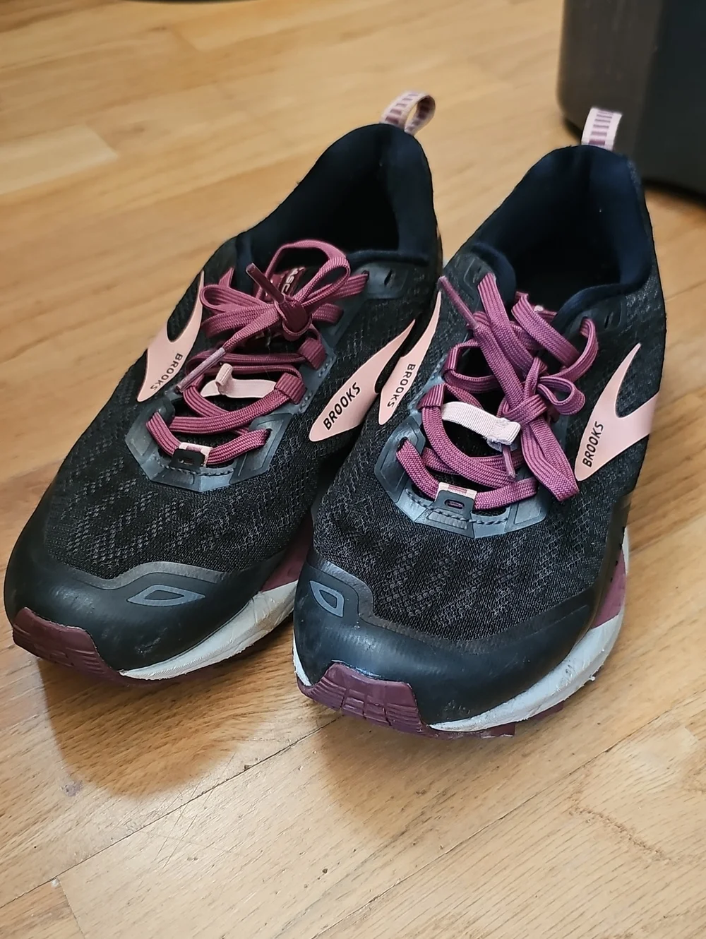 Brooks Women's Athletic Cascadia Hiking Trail Running Shoes - Black with Pink